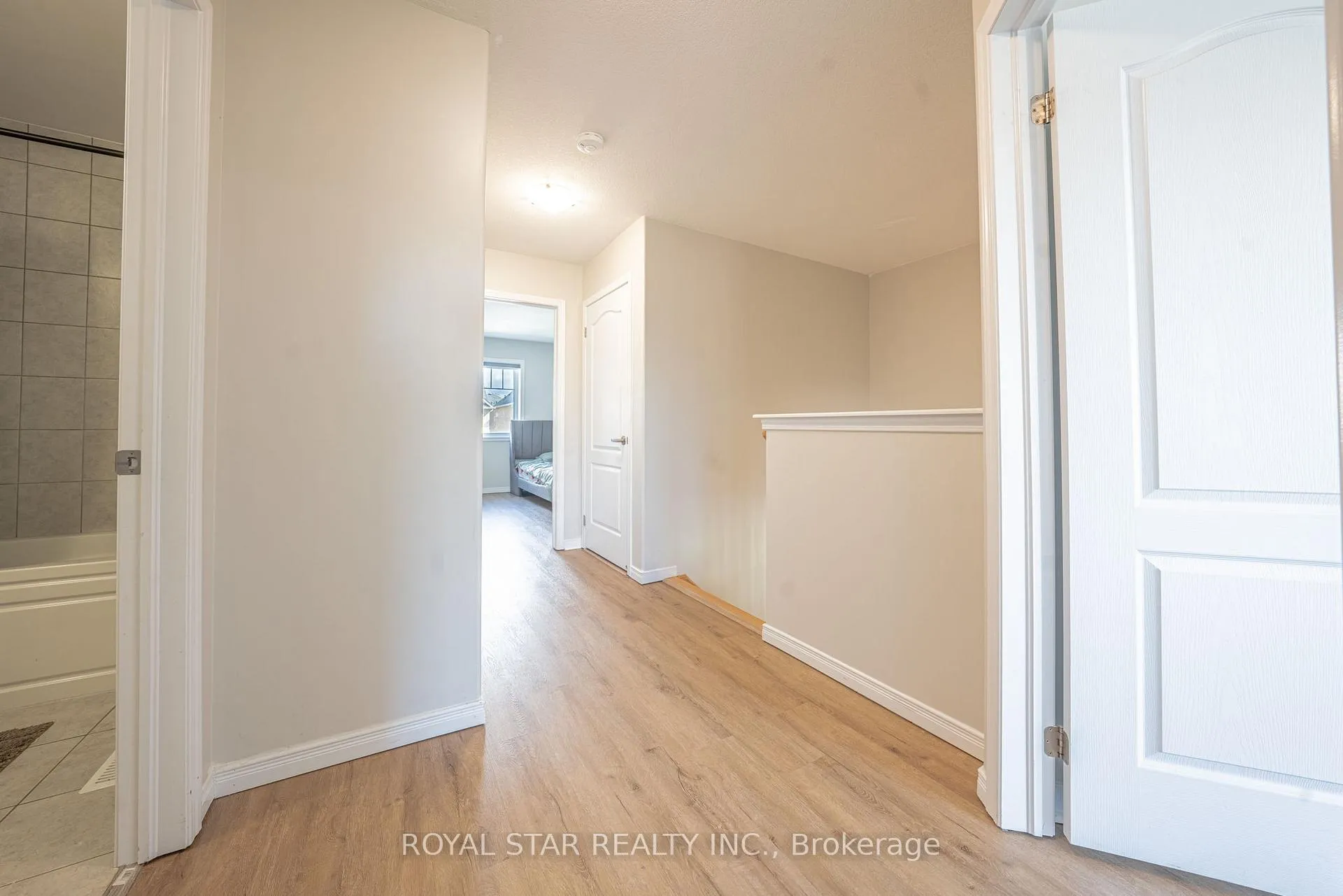 Photo 19 of 170 Esther Crescent, Thorold, Allanburg/Thorold South — HOMEH