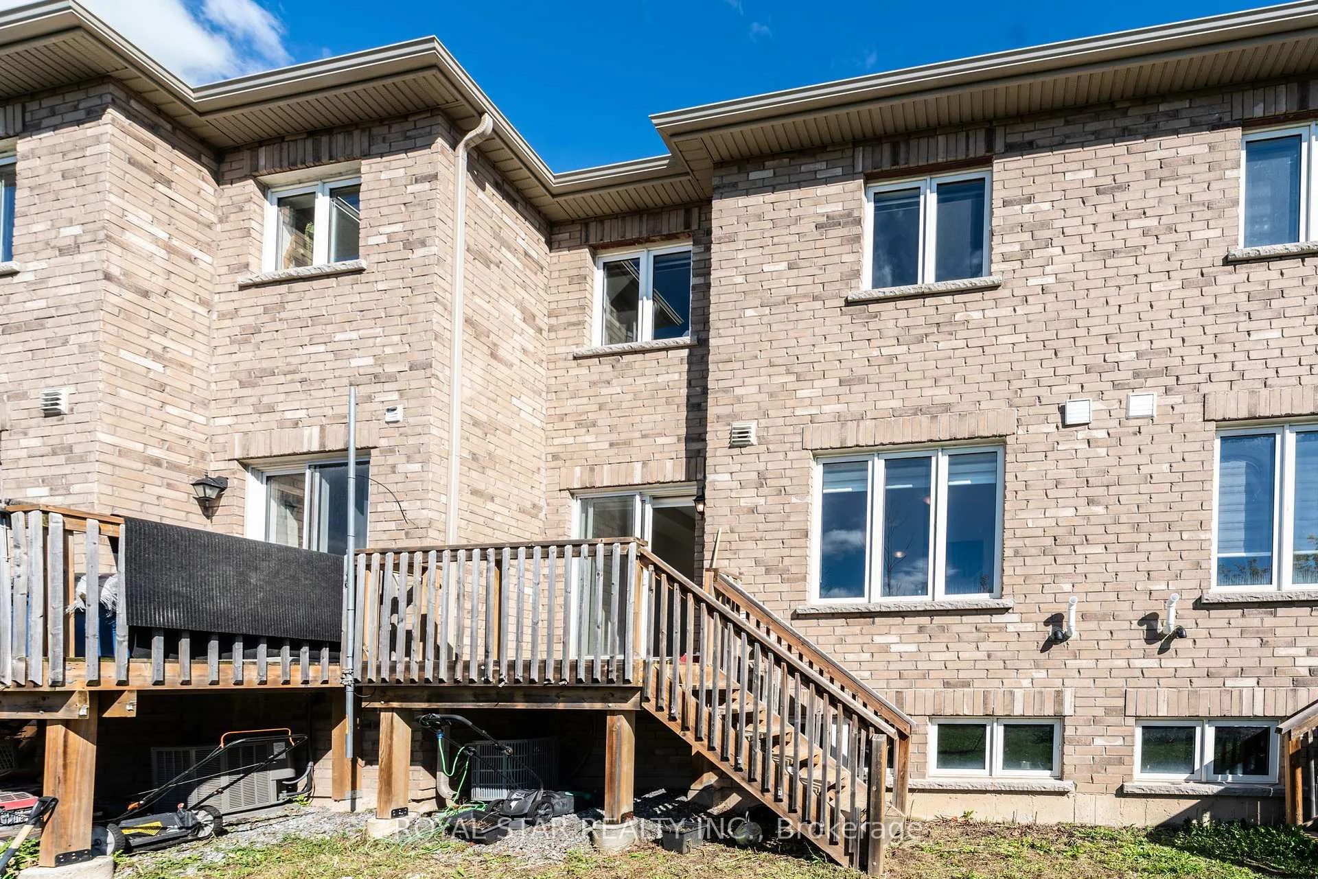 Photo 23 of 170 Esther Crescent, Thorold, Allanburg/Thorold South — HOMEH