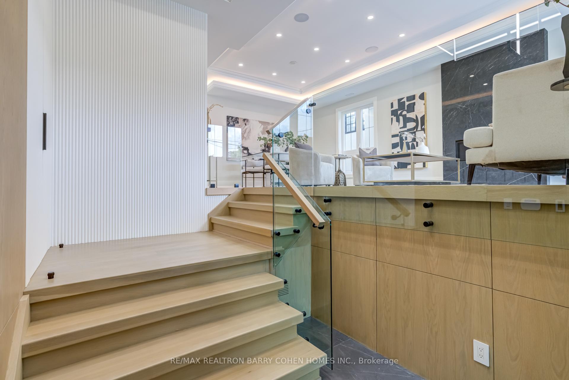 Photo 7 of 594 Broadway Avenue, Toronto, Leaside — HOMEH