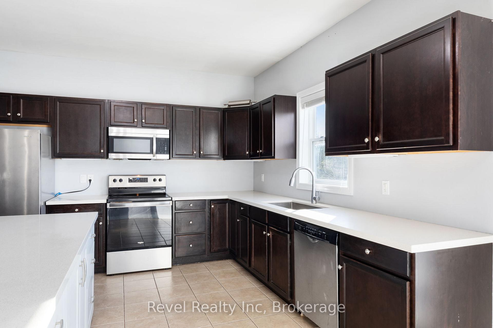 Photo 9 of 23 Rue Helene, Tiny, Lafontaine — HOMEH
