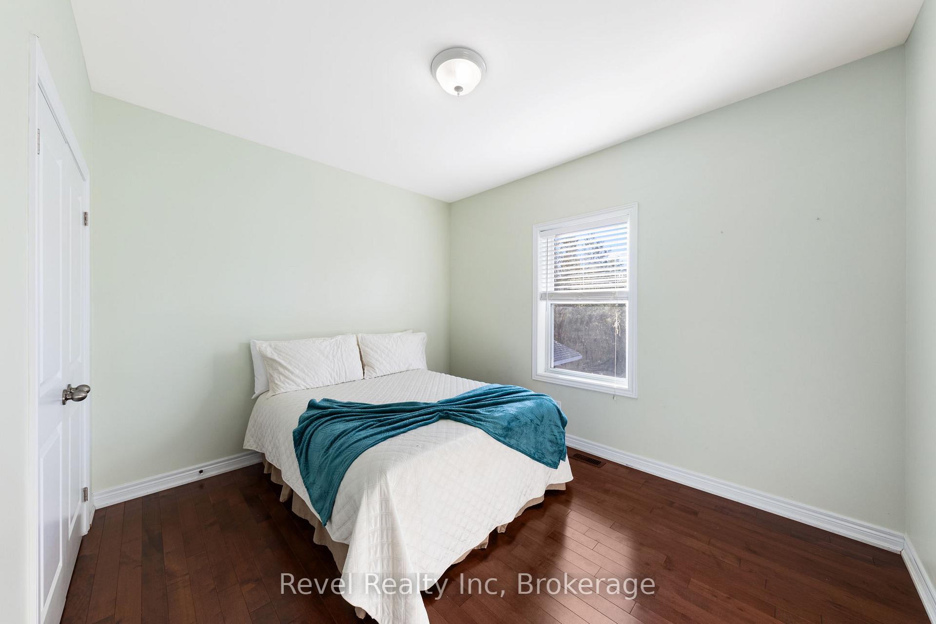 Photo 10 of 23 Rue Helene, Tiny, Lafontaine — HOMEH