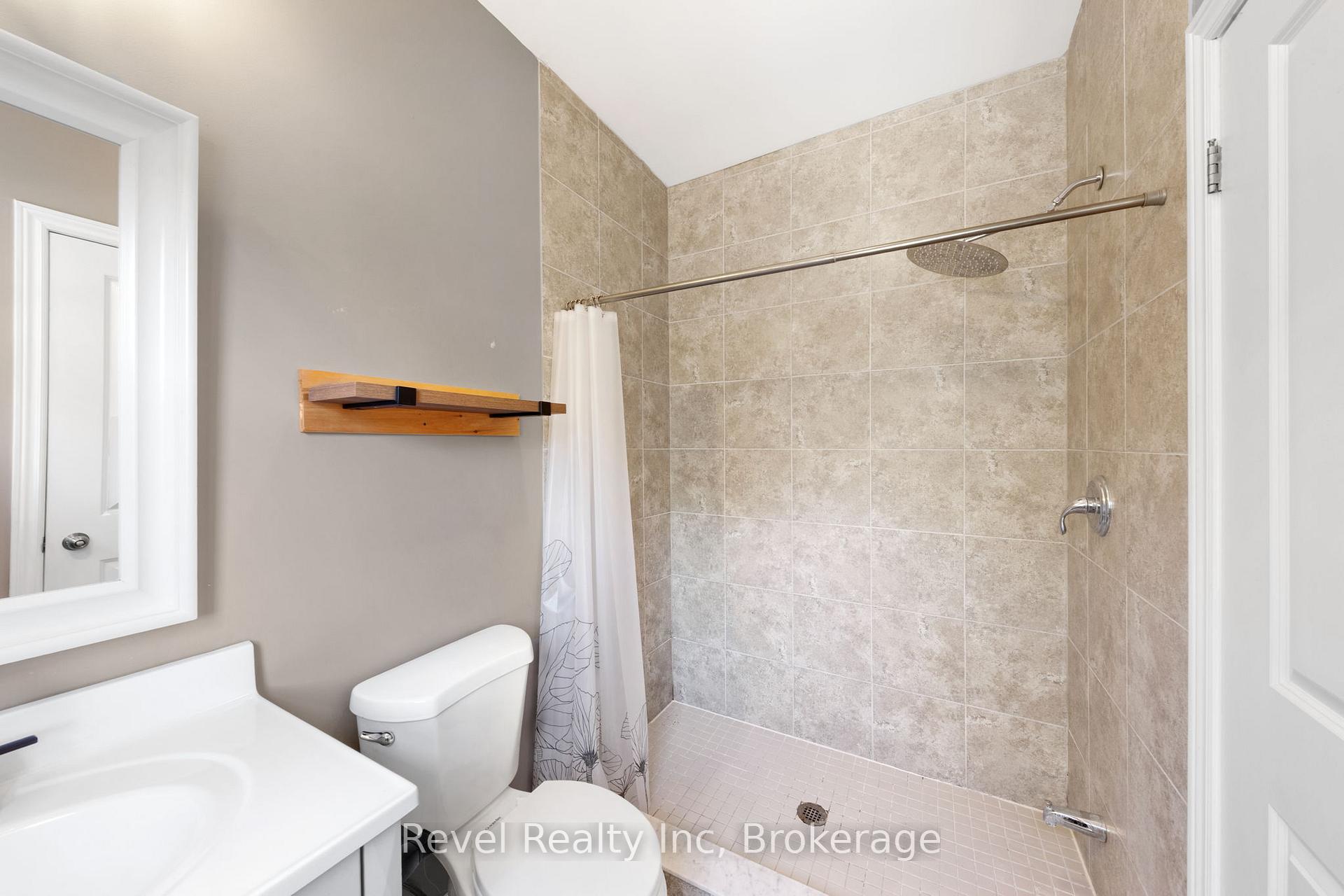 Photo 14 of 23 Rue Helene, Tiny, Lafontaine — HOMEH