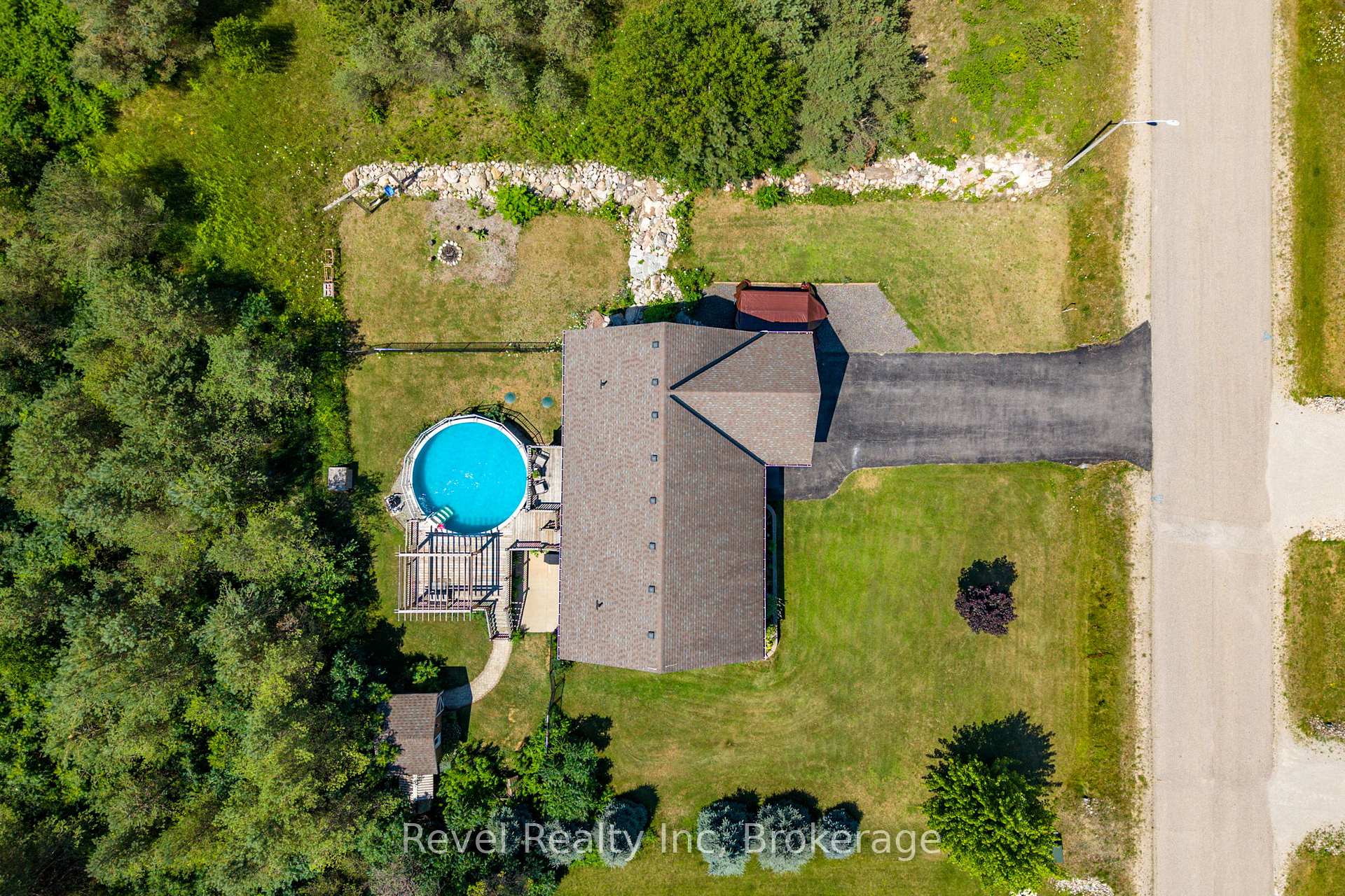 Photo 28 of 23 Rue Helene, Tiny, Lafontaine — HOMEH