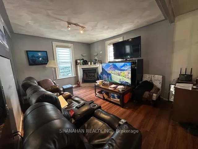 Photo 5 of Unit A&B, 126 Metcalfe Street, Strathroy-Caradoc, SW — HOMEH