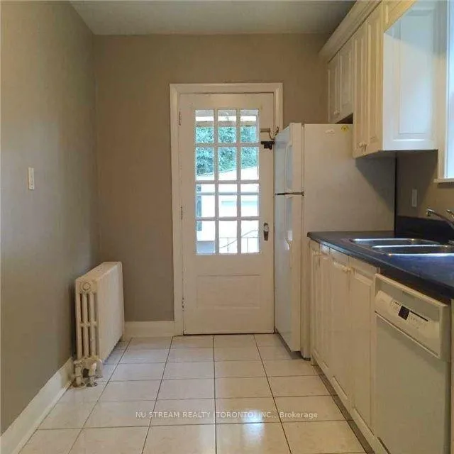 Photo 2 of 465 Sutherland Drive E, Toronto, Leaside — HOMEH