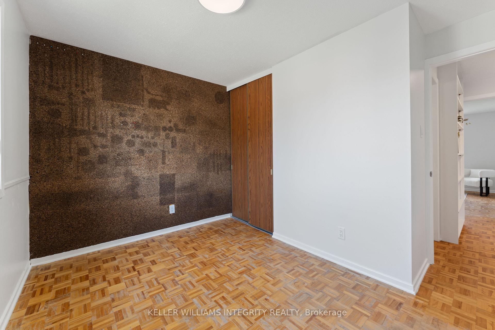 Photo 18 of 75 Downsview Crescent, Ottawa, Tanglewood — HOMEH