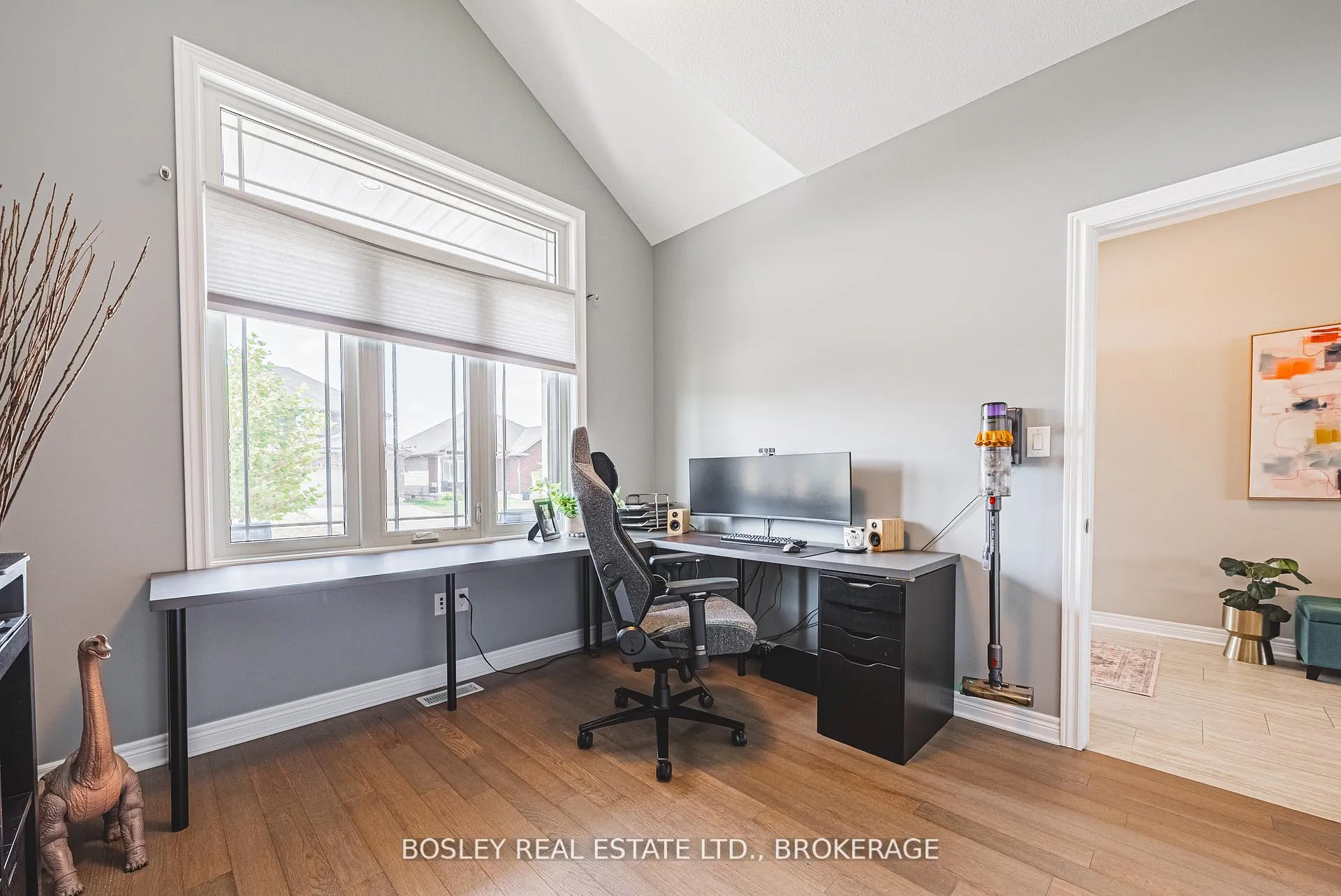 Photo 17 of 14 Cinnamon Street, Thorold, Rolling Meadows — HOMEH