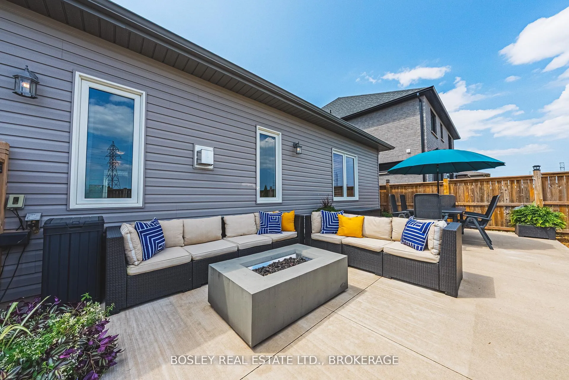 Photo 34 of 14 Cinnamon Street, Thorold, Rolling Meadows — HOMEH