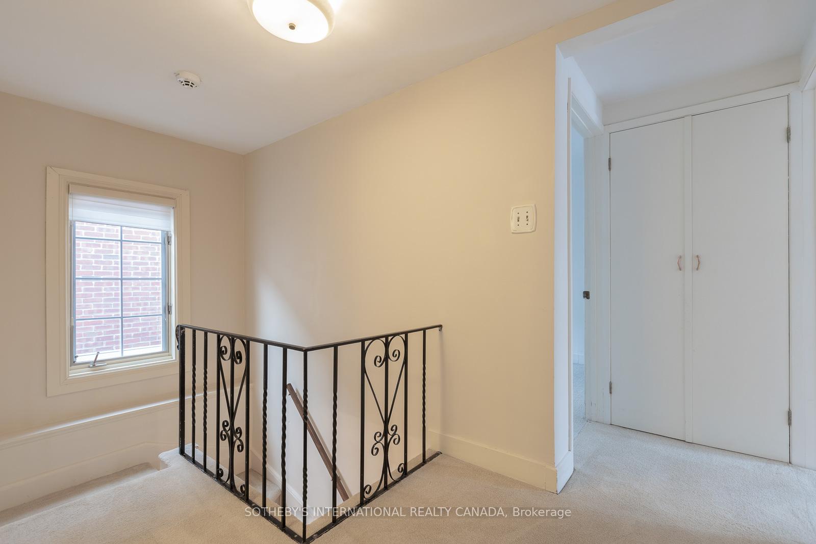 Photo 14 of 24 Douglas Crescent, Toronto, Leaside — HOMEH