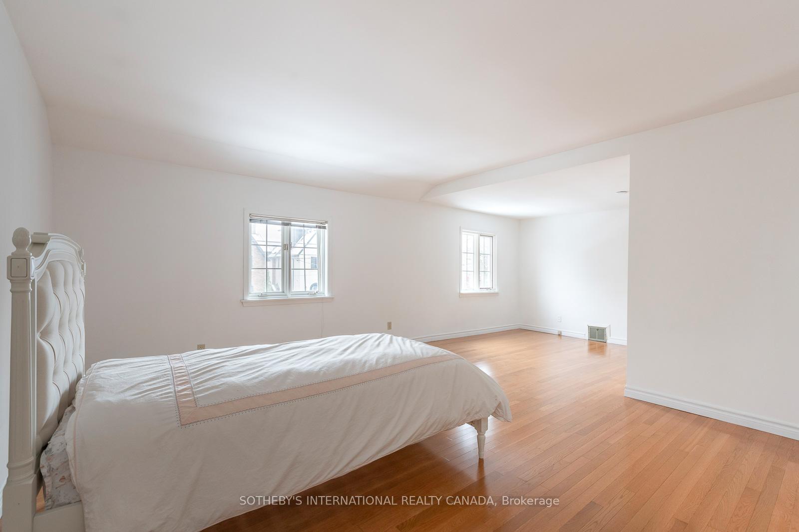 Photo 27 of 24 Douglas Crescent, Toronto, Leaside — HOMEH