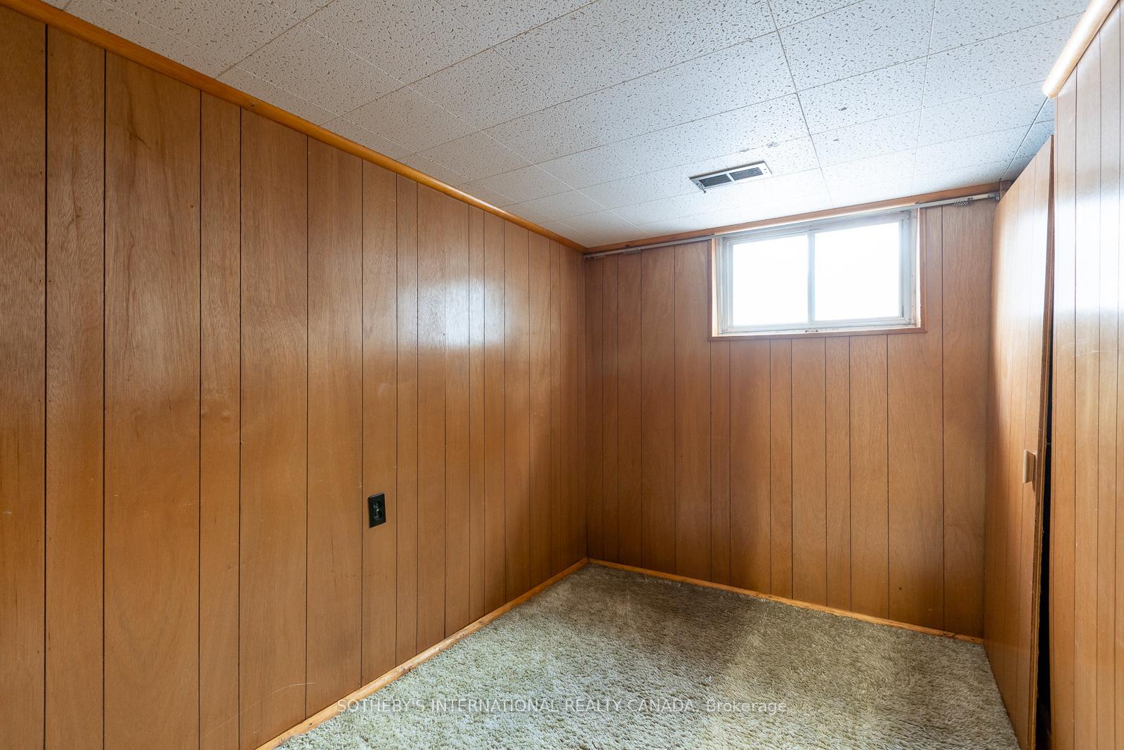 Photo 32 of 24 Douglas Crescent, Toronto, Leaside — HOMEH