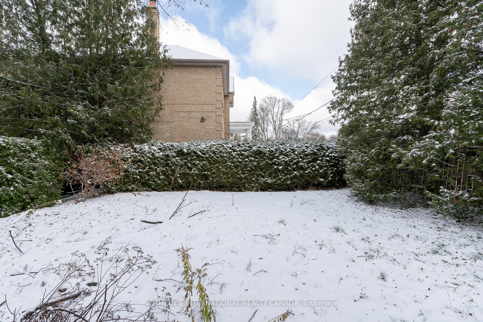 Photo 39 of 24 Douglas Crescent, Toronto, Leaside — HOMEH