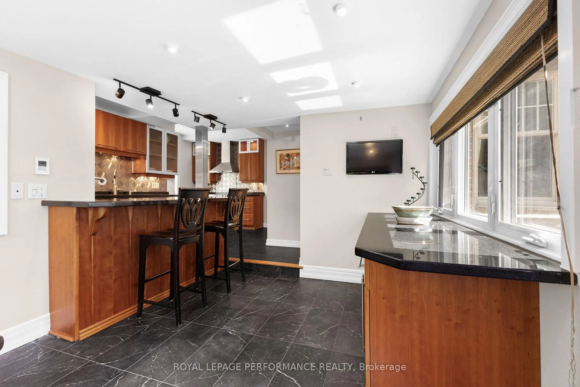 Photo 16 of 345 Third Avenue, Ottawa, Glebe — HOMEH