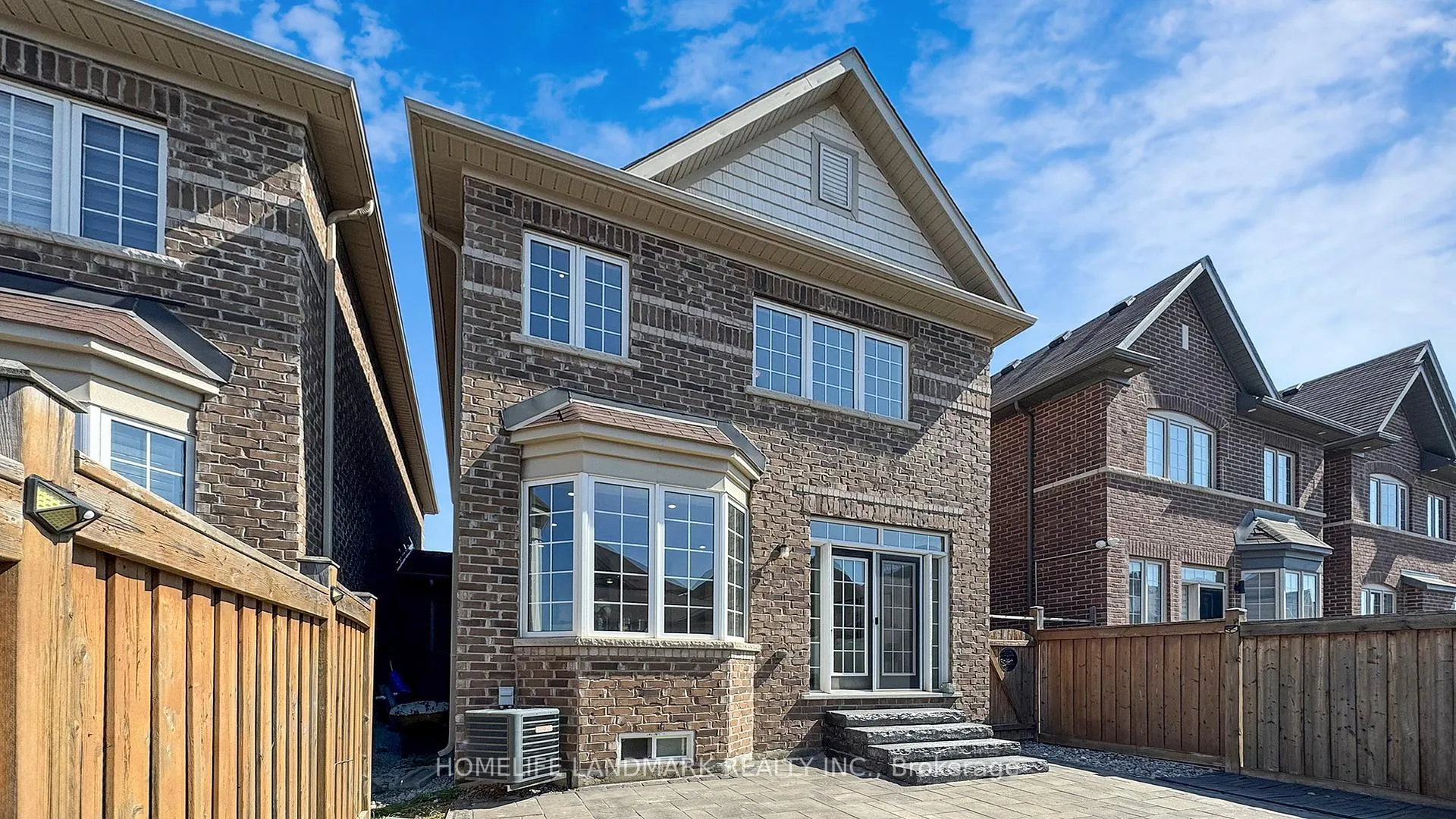 Photo 1 of 116 Pelee Avenue, Vaughan, Kleinburg — HOMEH
