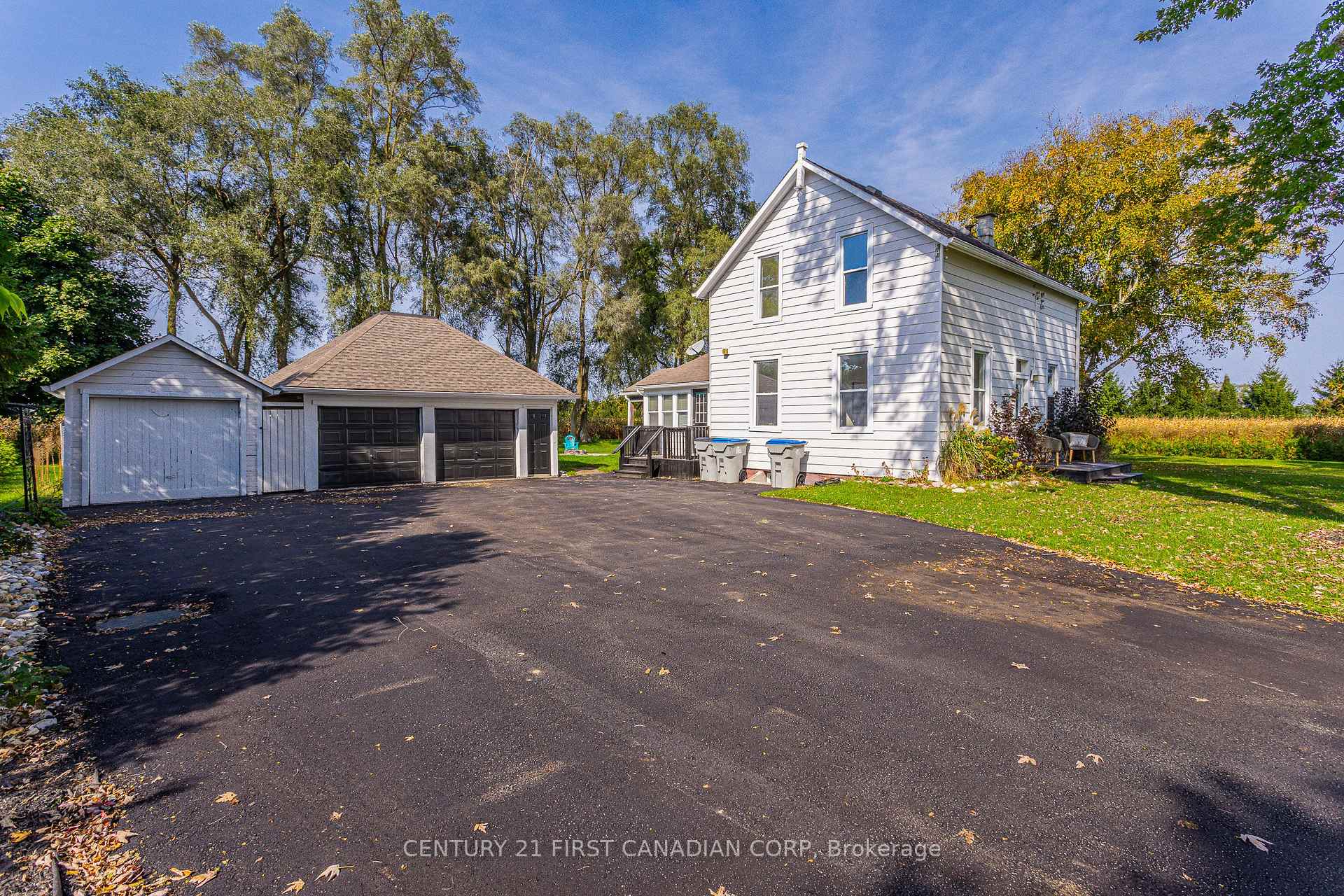Photo 2 of 9398 Glendon Drive, Strathroy-Caradoc, Rural Strathroy-Caradoc — HOMEH