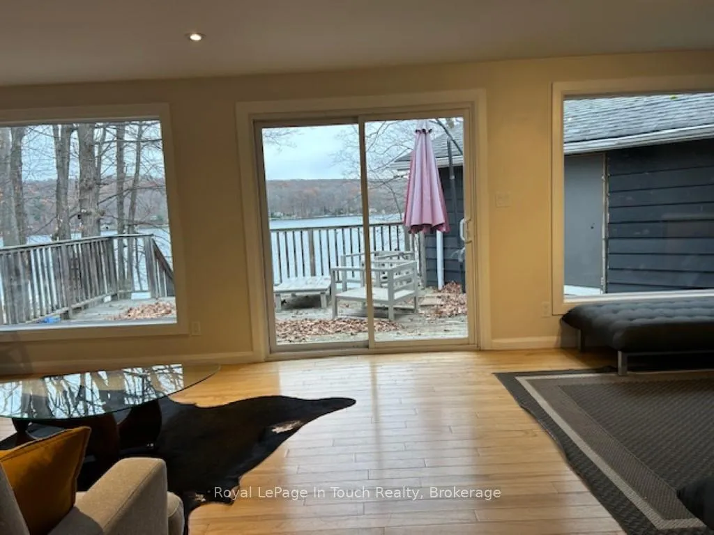 Photo 6 of 21 Lakeview Crescent, Tiny, Rural Tiny — HOMEH