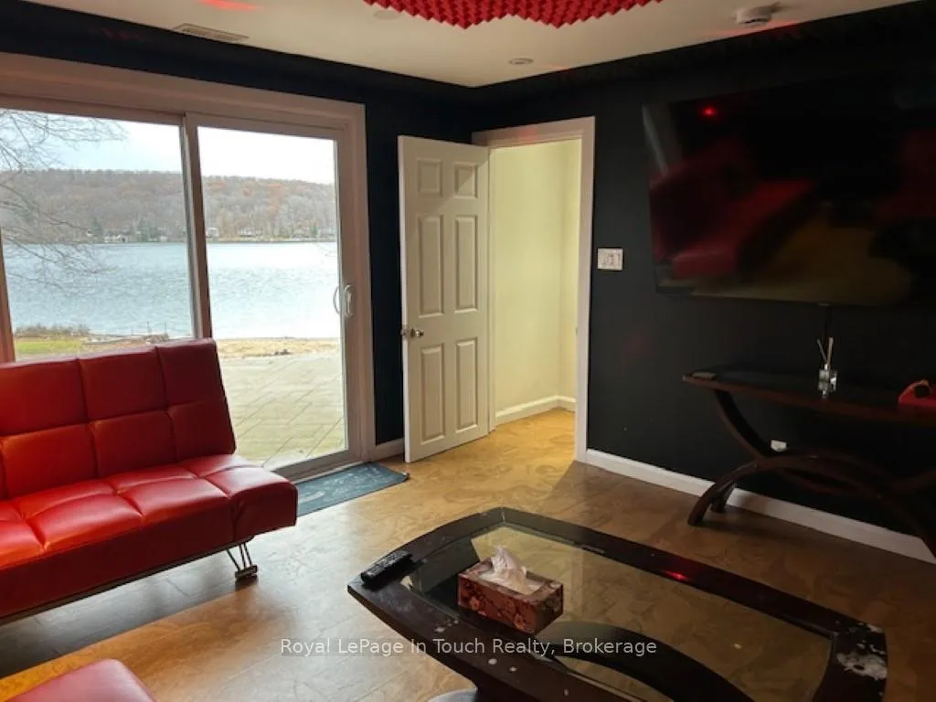 Photo 18 of 21 Lakeview Crescent, Tiny, Rural Tiny — HOMEH