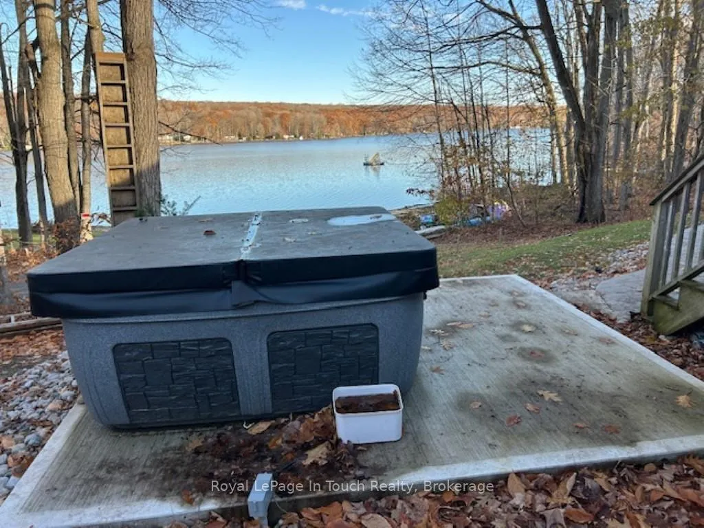 Photo 21 of 21 Lakeview Crescent, Tiny, Rural Tiny — HOMEH