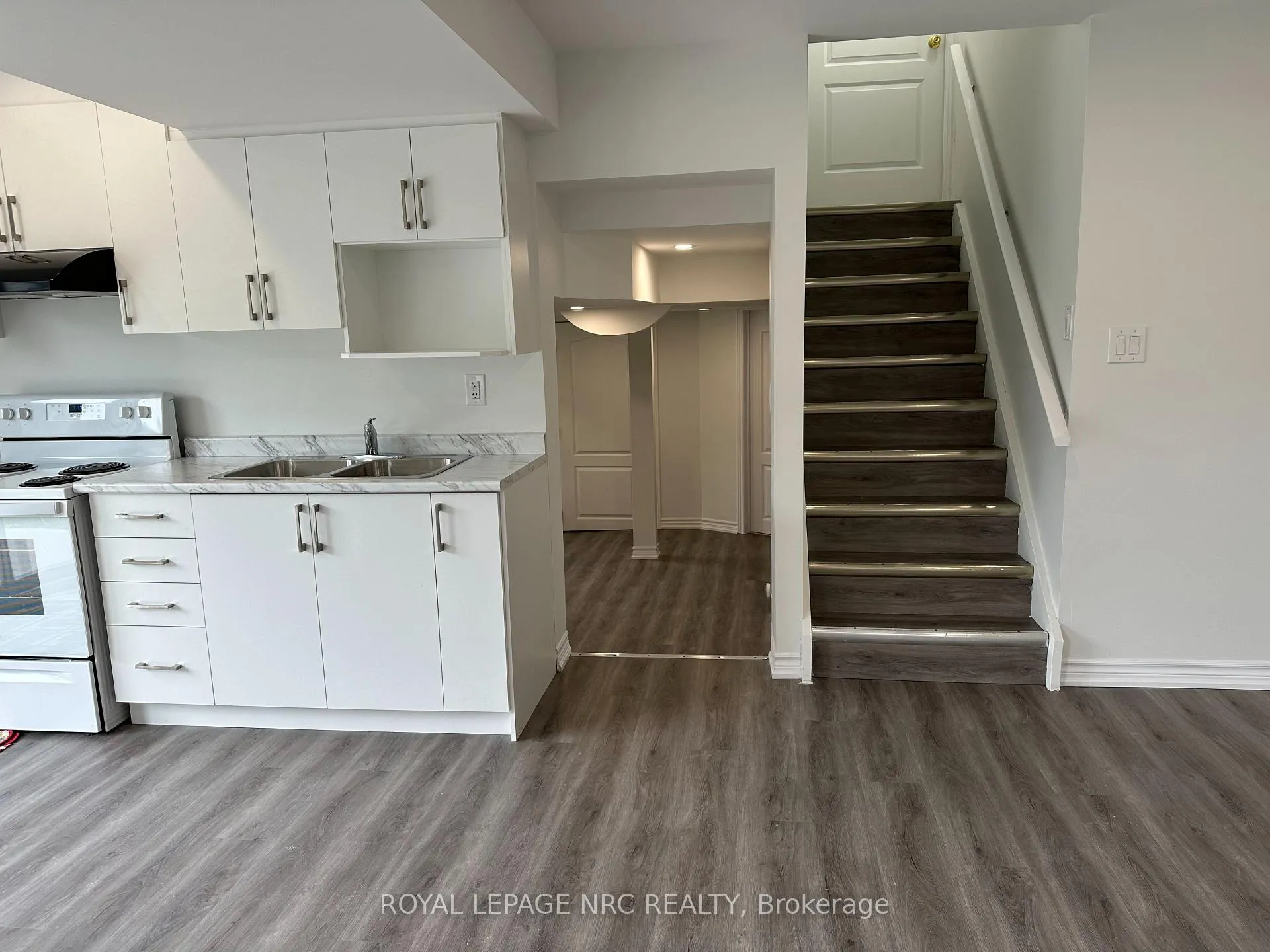 Photo 4 of 158 Keefer Road, Thorold, Confederation Heights — HOMEH