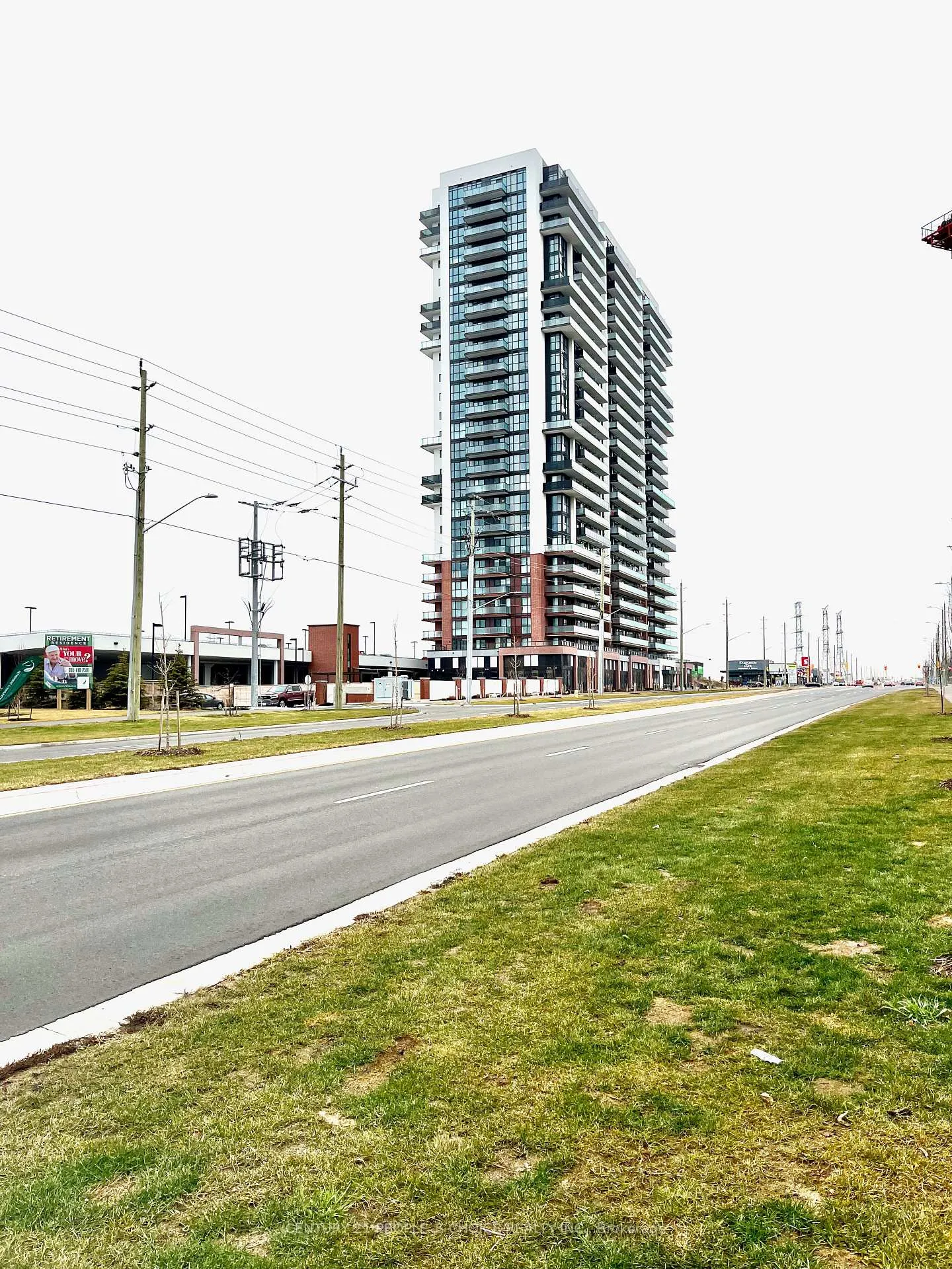 Front of Unit 605, 2550 Simcoe Street N