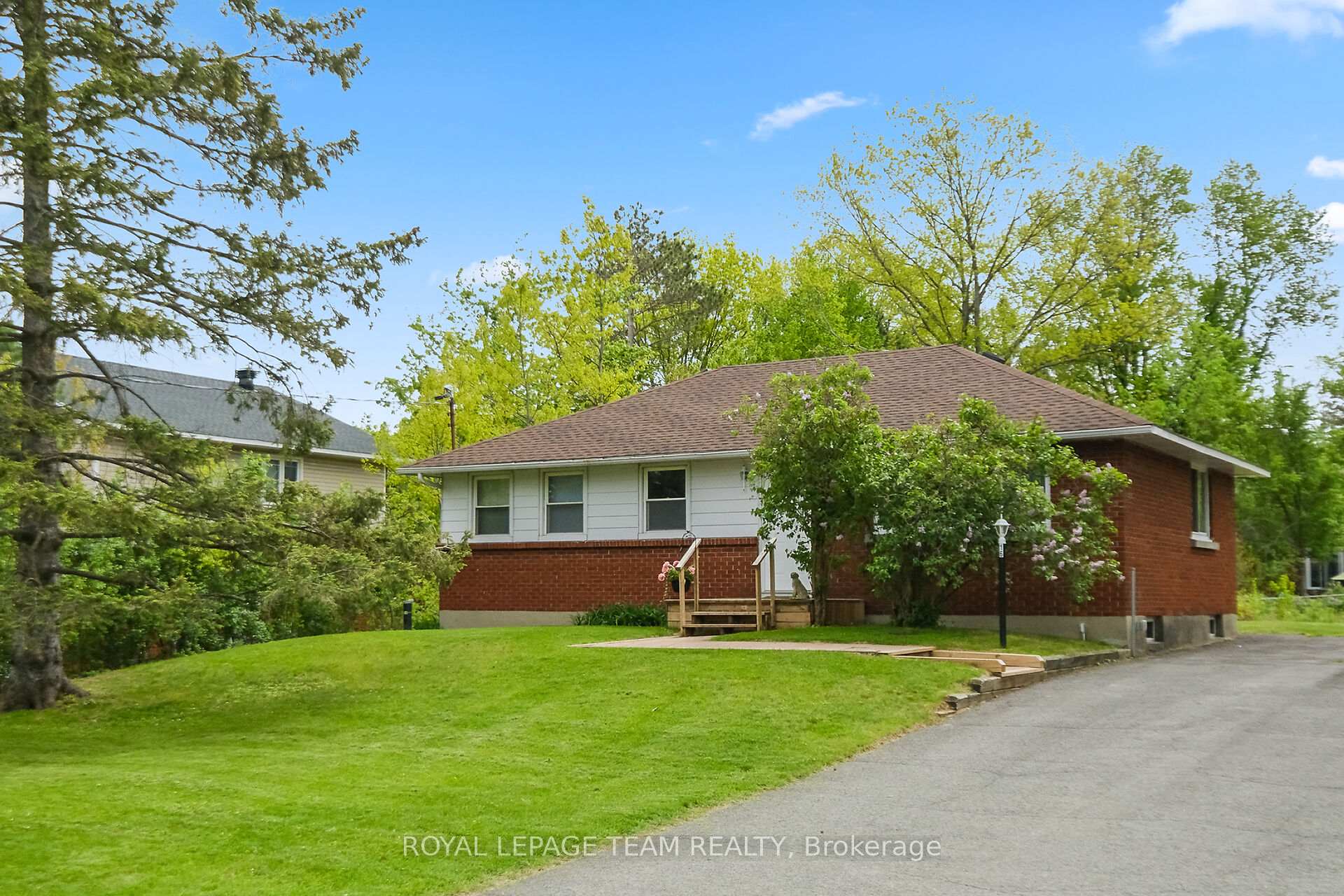 Front of 16 Sandy Avenue