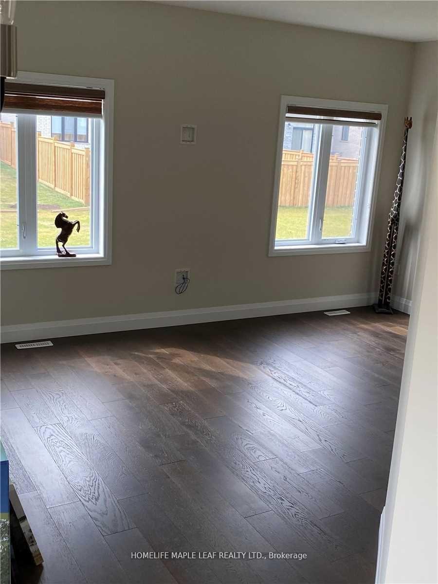 Photo 4 of 2 Armstrong Street, Strathroy-Caradoc, Mount Brydges — HOMEH