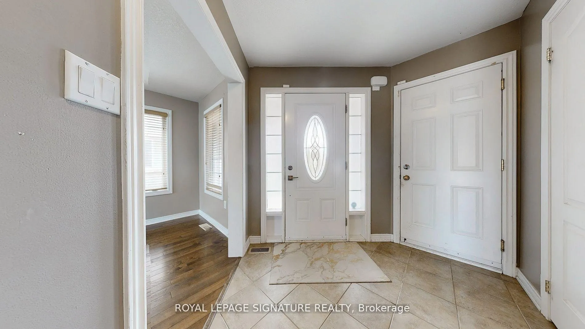 Photo 5 of 61 Buchanan Drive, New Tecumseth, Alliston — HOMEH