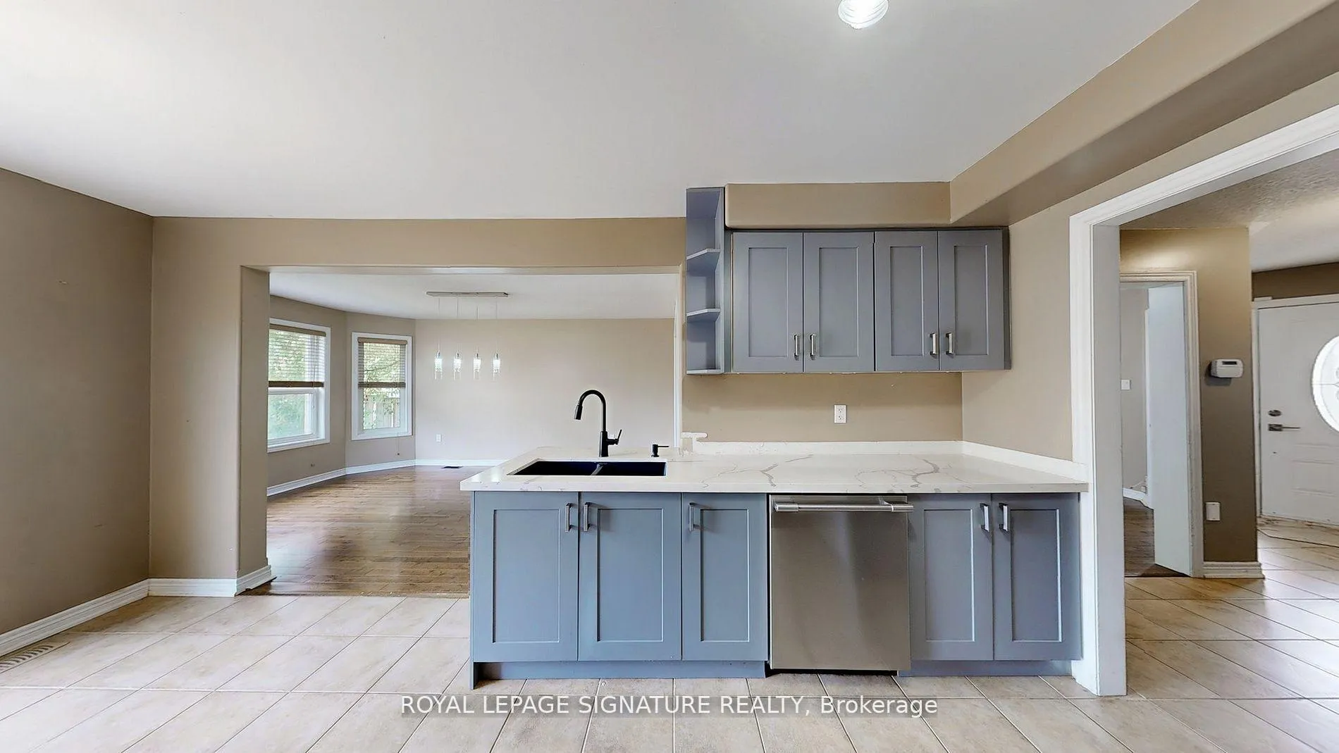 Photo 15 of 61 Buchanan Drive, New Tecumseth, Alliston — HOMEH