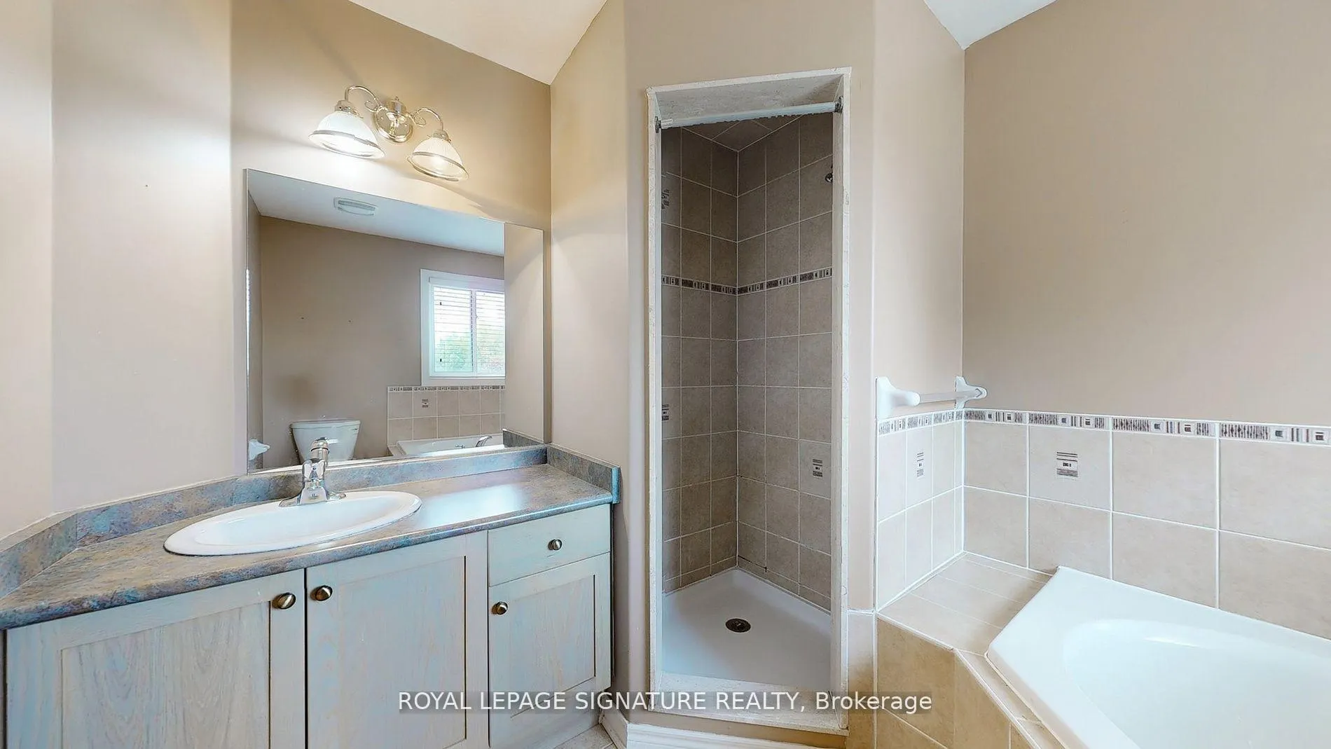 Photo 29 of 61 Buchanan Drive, New Tecumseth, Alliston — HOMEH