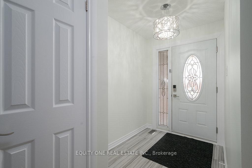 Photo 3 of 135 Medhurst Drive, Ottawa, Tanglewood — HOMEH