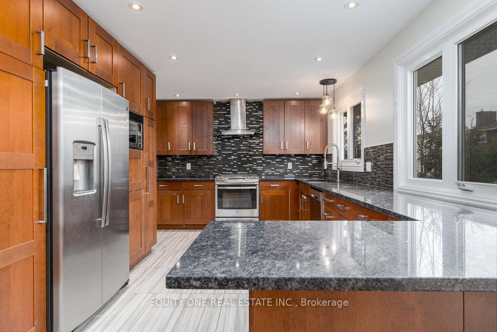 Photo 4 of 135 Medhurst Drive, Ottawa, Tanglewood — HOMEH