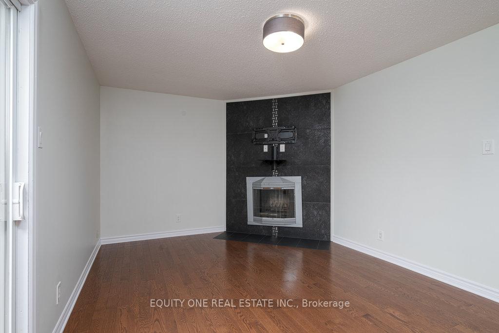 Photo 12 of 135 Medhurst Drive, Ottawa, Tanglewood — HOMEH