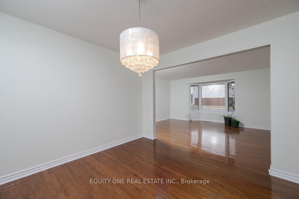 Photo 15 of 135 Medhurst Drive, Ottawa, Tanglewood — HOMEH