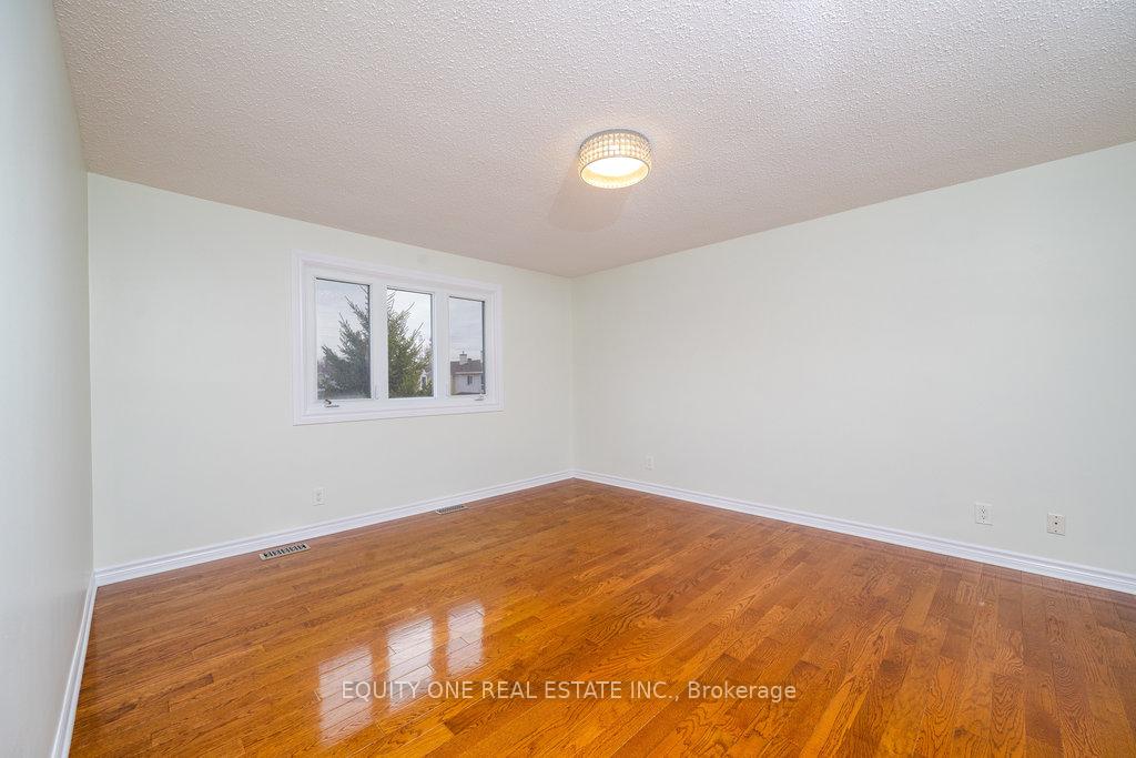 Photo 21 of 135 Medhurst Drive, Ottawa, Tanglewood — HOMEH