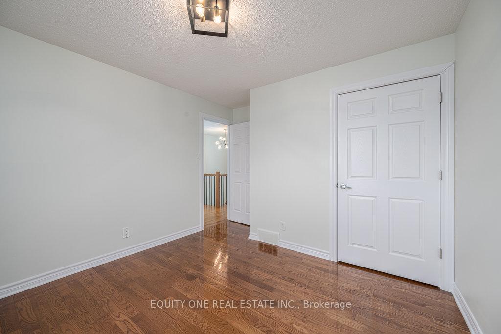 Photo 31 of 135 Medhurst Drive, Ottawa, Tanglewood — HOMEH