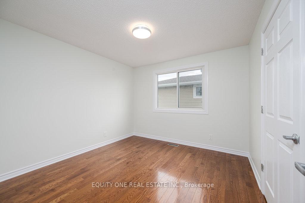 Photo 32 of 135 Medhurst Drive, Ottawa, Tanglewood — HOMEH