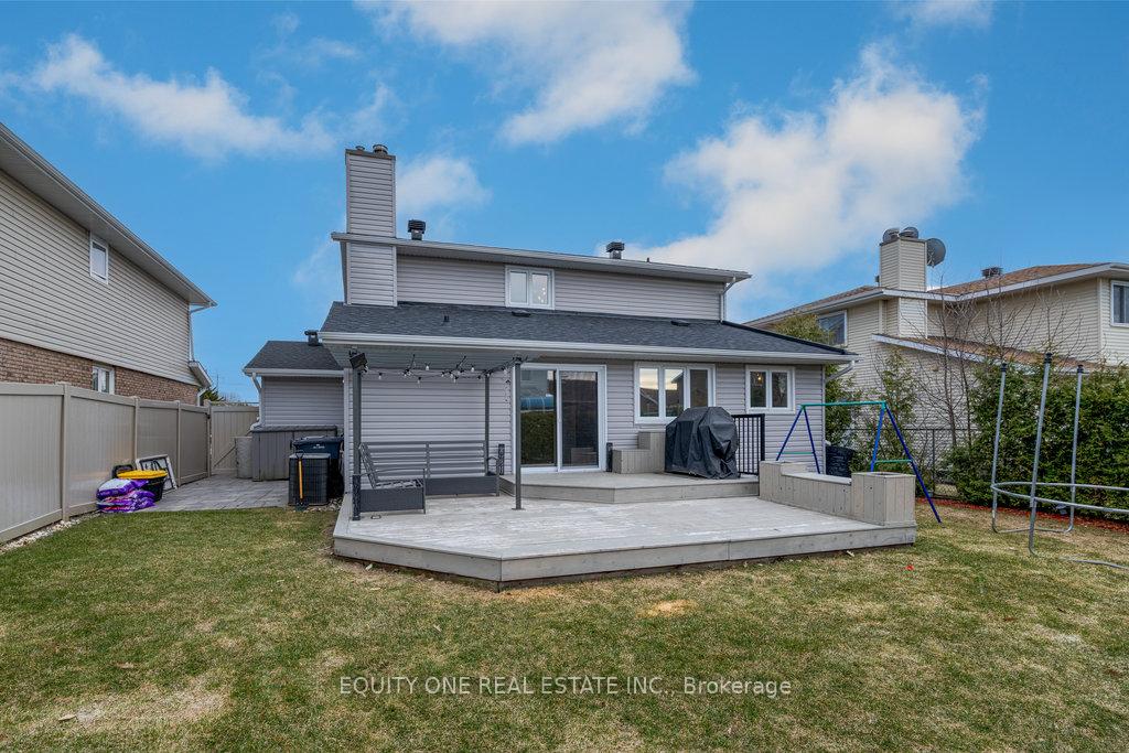 Photo 38 of 135 Medhurst Drive, Ottawa, Tanglewood — HOMEH