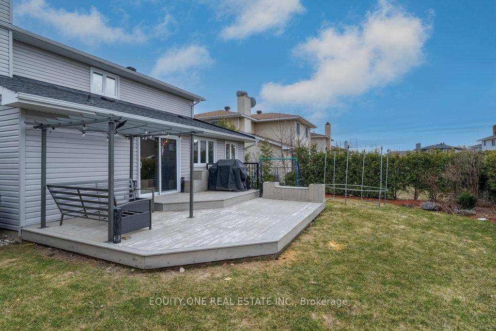Photo 40 of 135 Medhurst Drive, Ottawa, Tanglewood — HOMEH