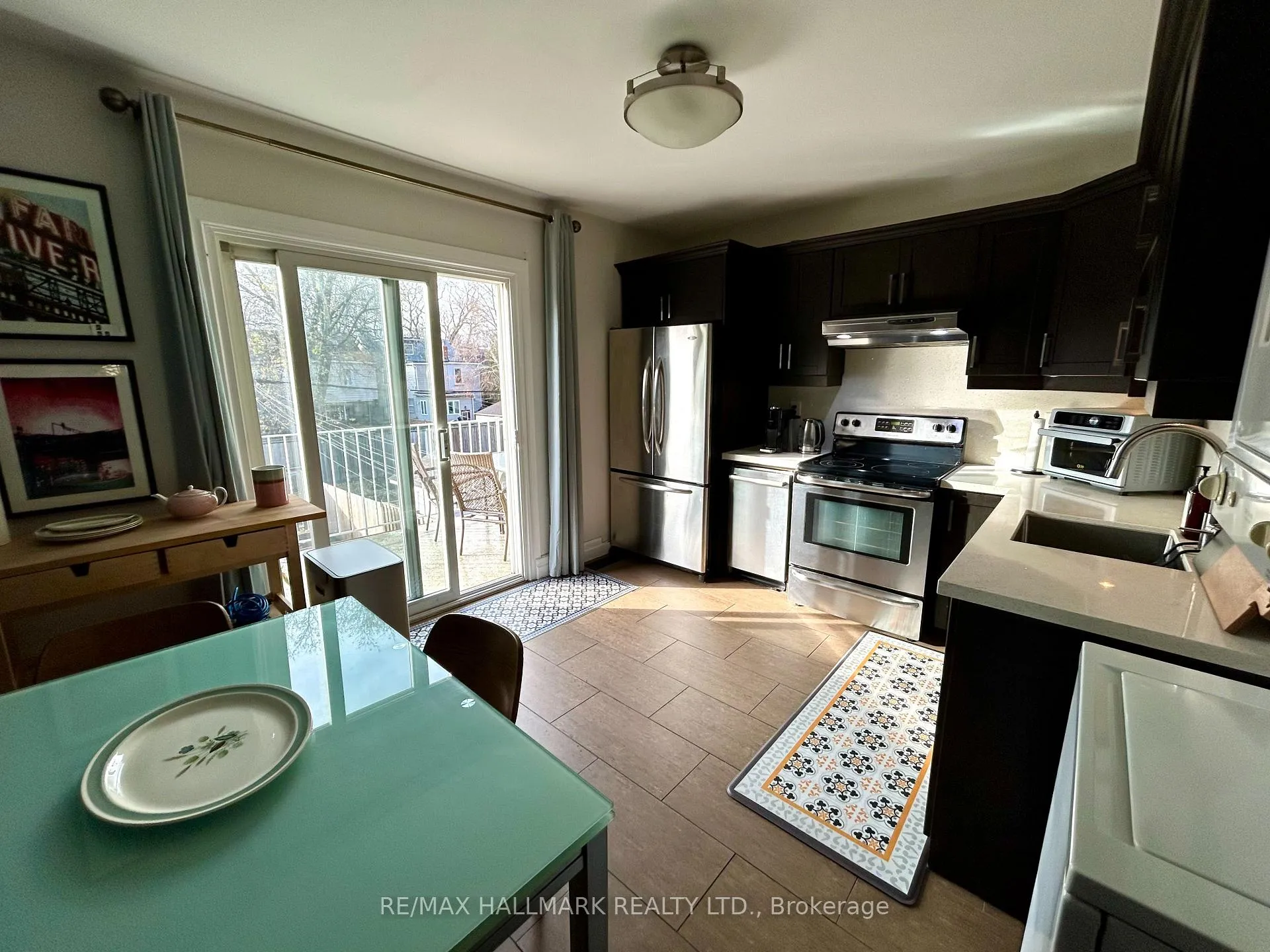 Photo 4 of Unit 2, 18 Pape Avenue, Toronto, South Riverdale — HOMEH