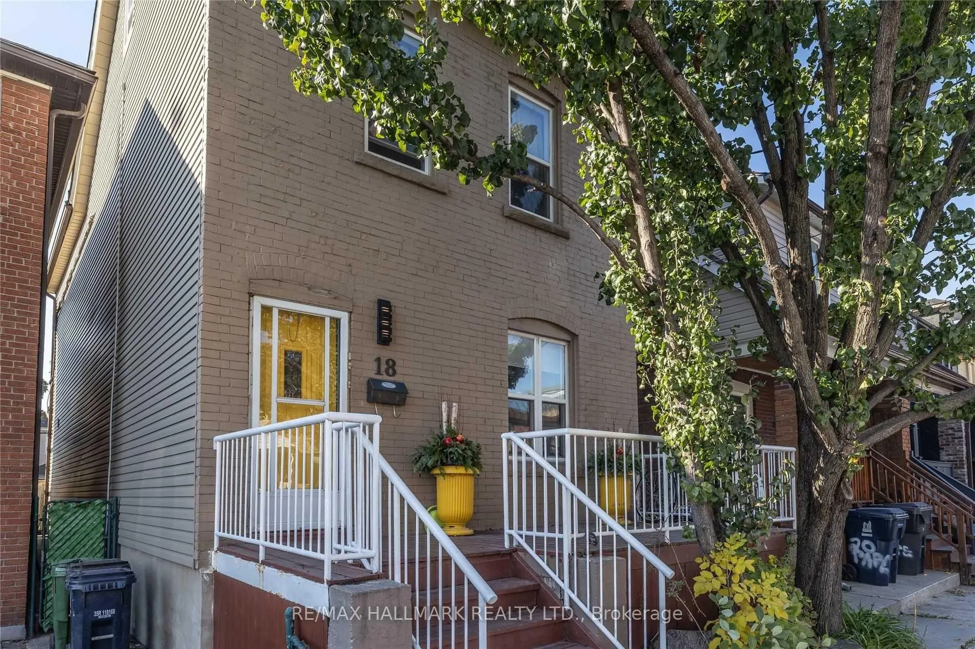 Photo 10 of Unit 2, 18 Pape Avenue, Toronto, South Riverdale — HOMEH