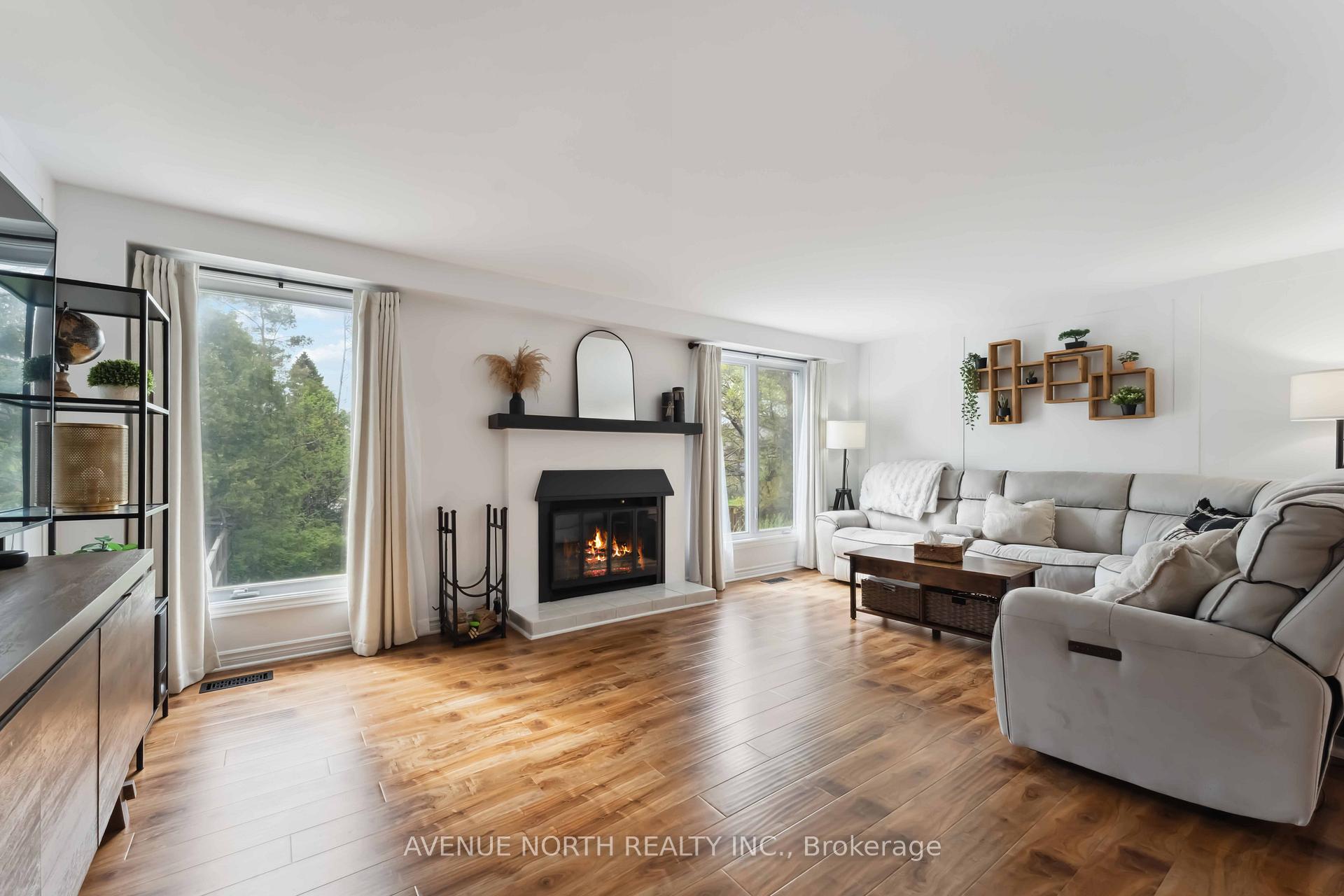 Photo 10 of 9 Kedgewick Court, Ottawa, Tanglewood — HOMEH
