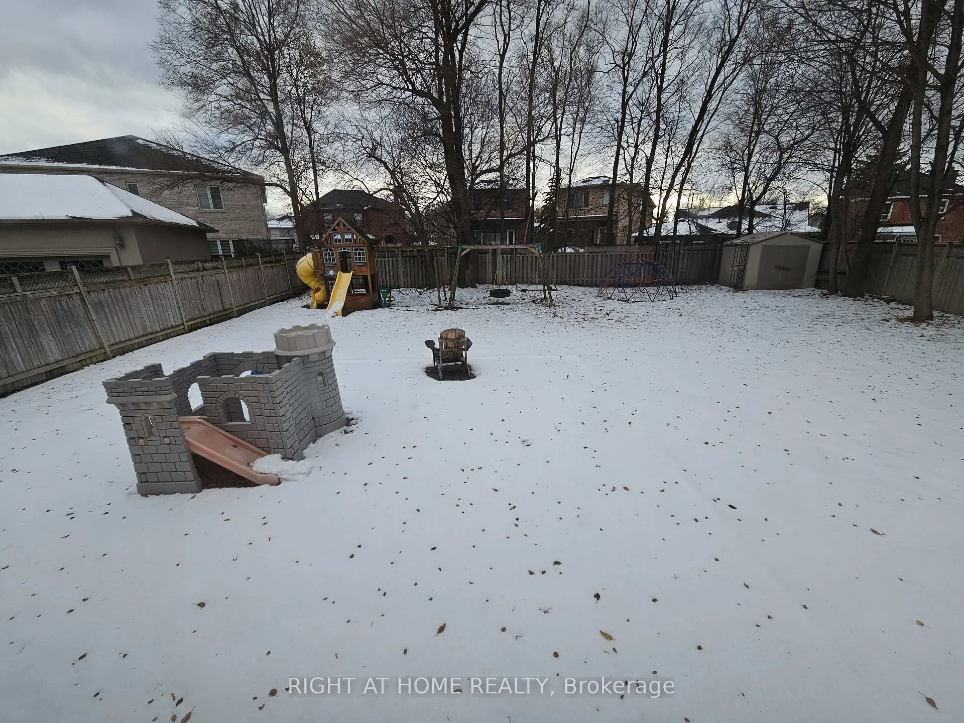 Photo 25 of 8 Roberta Drive, Toronto, Englemount-Lawrence — HOMEH