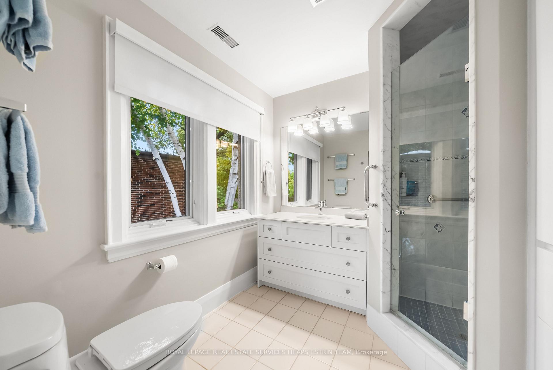 Photo 29 of 70 Bessborough Drive, Toronto, Leaside — HOMEH