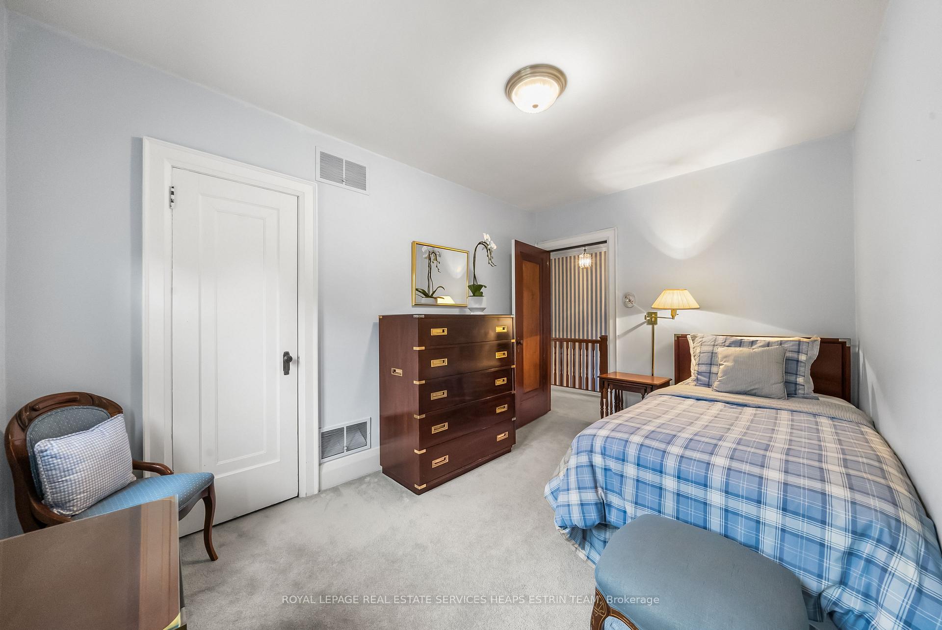 Photo 32 of 70 Bessborough Drive, Toronto, Leaside — HOMEH