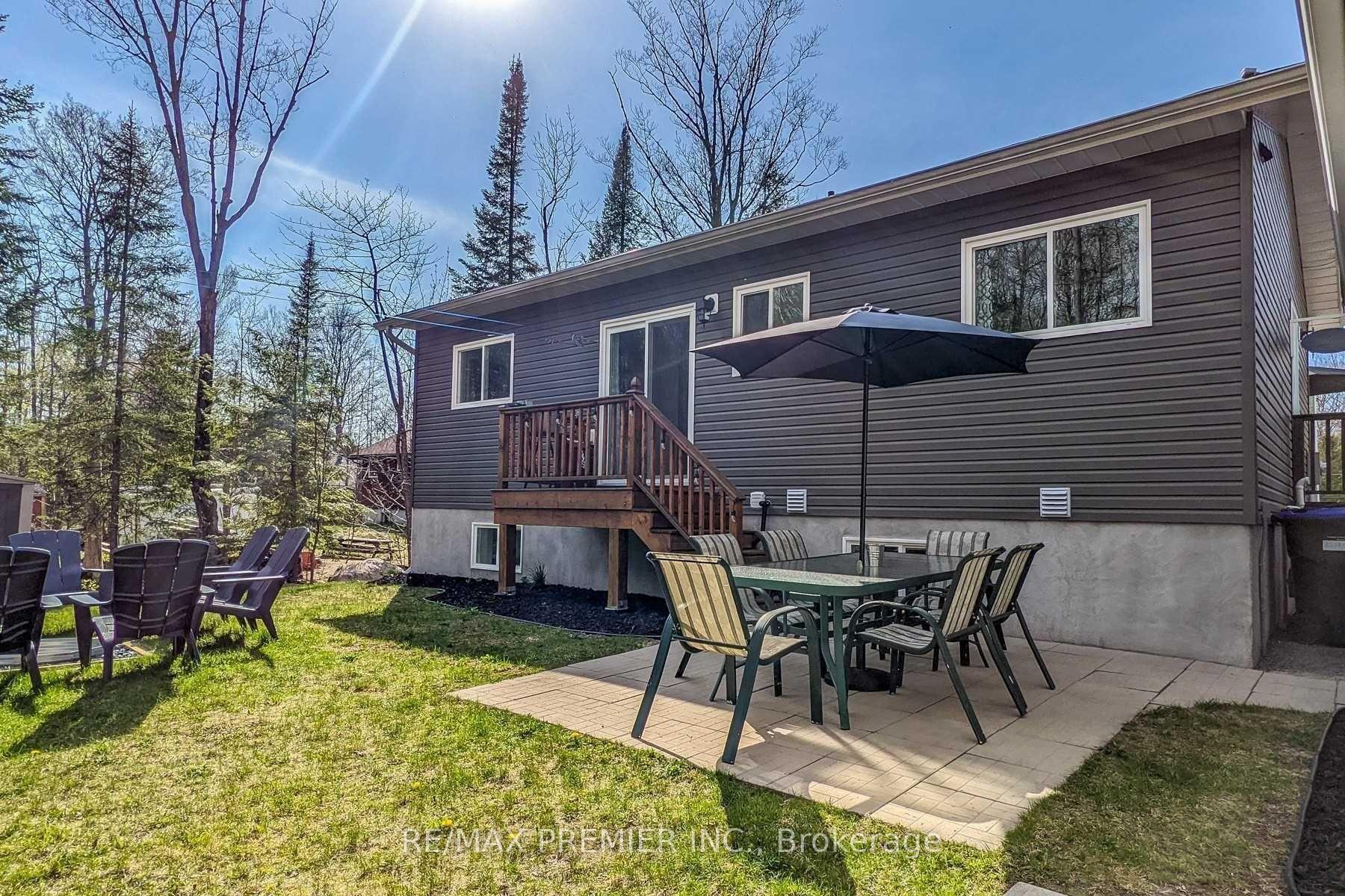 Photo 7 of 2288 Champlain Road, Tiny, Rural Tiny — HOMEH