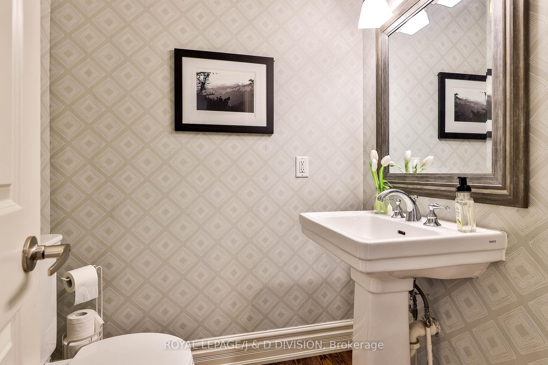 Photo 8 of 84 Donegall Drive, Toronto, Leaside — HOMEH