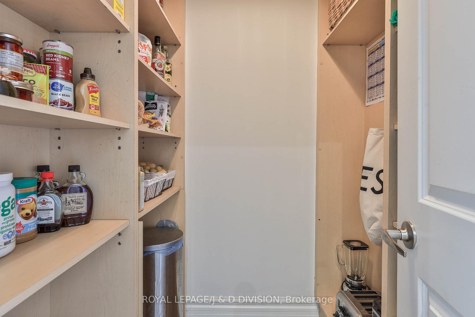 Photo 11 of 84 Donegall Drive, Toronto, Leaside — HOMEH