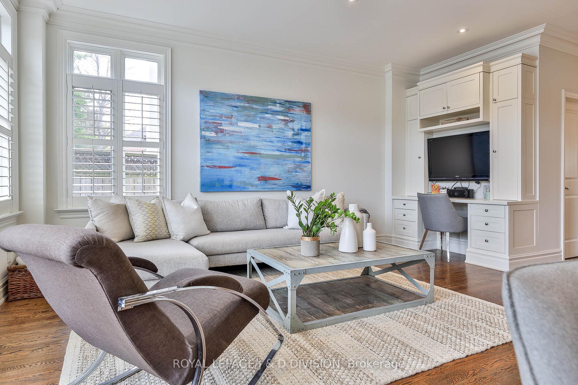 Photo 14 of 84 Donegall Drive, Toronto, Leaside — HOMEH