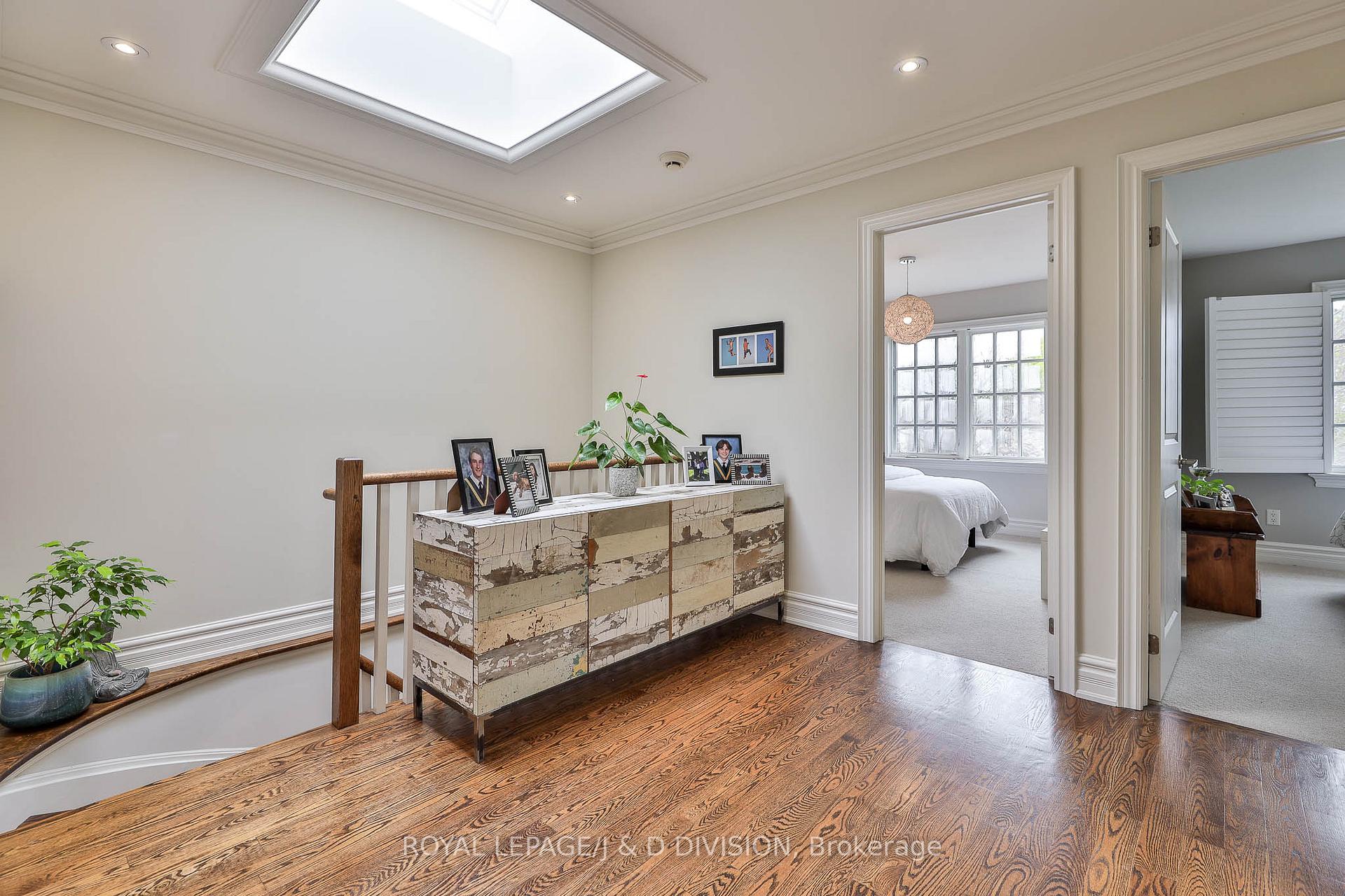 Photo 17 of 84 Donegall Drive, Toronto, Leaside — HOMEH