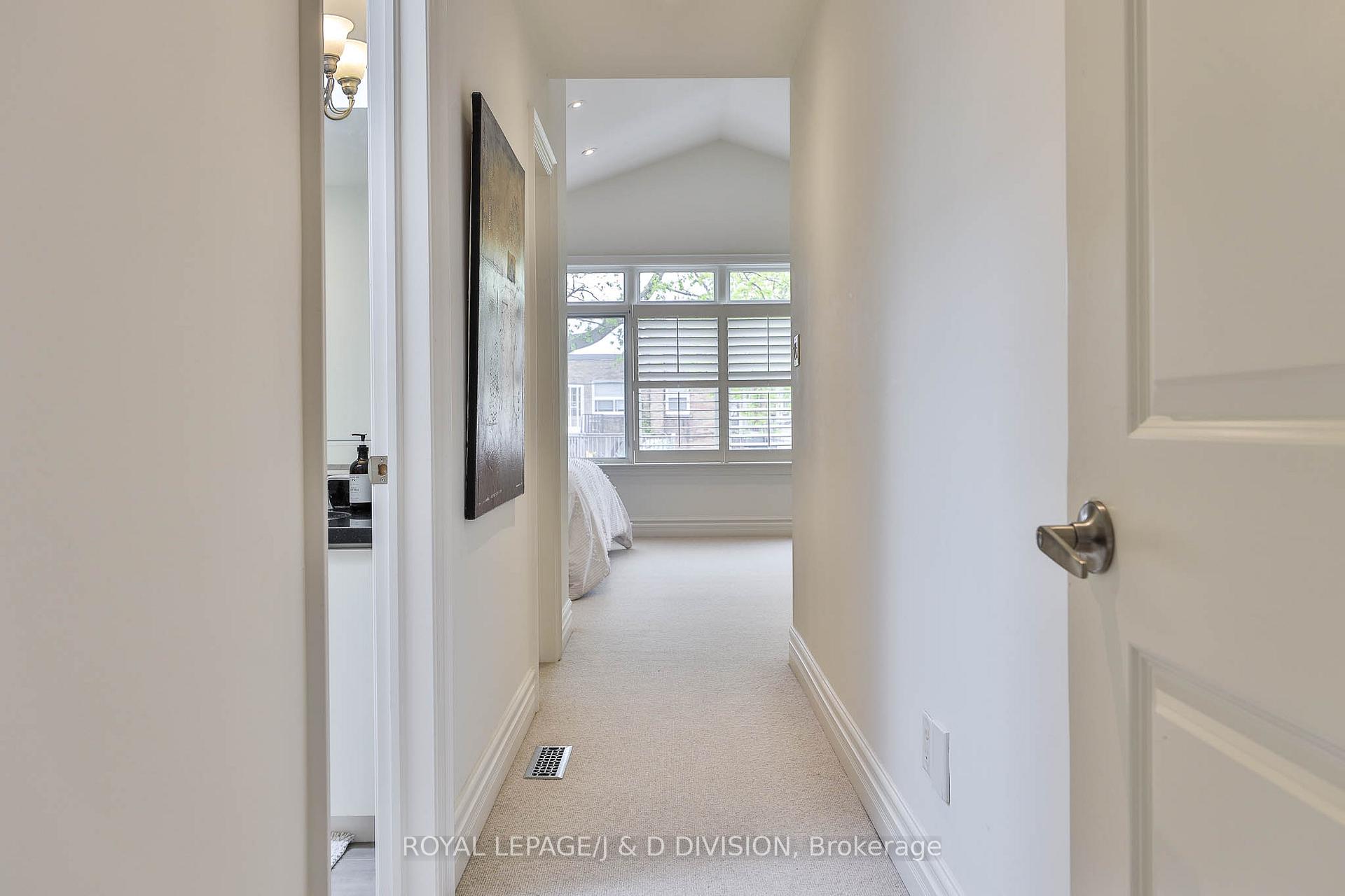 Photo 23 of 84 Donegall Drive, Toronto, Leaside — HOMEH